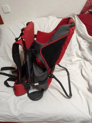 Portabebés mochila  ergonómico rojo y gris