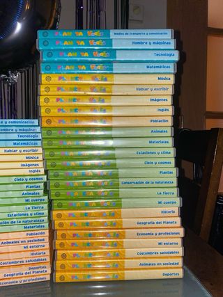 colección libros y dvd planeta hoobs
