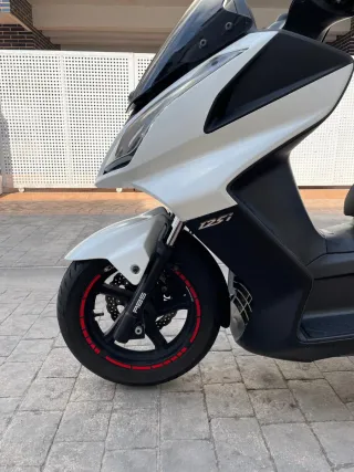 Kymco Super Dink 125i ABS Blanca