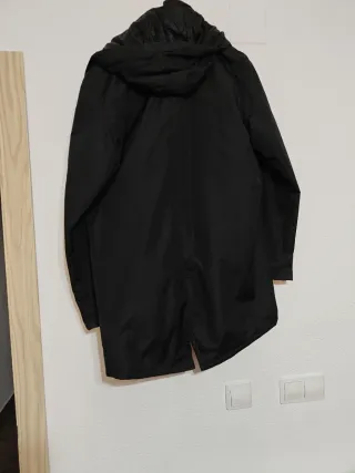 Chaqueta 198 con capucha y forro rojo