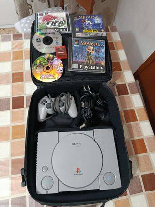Pack PS1 completo + Valigia + MediEvil + giochi
