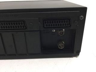 E576907-0 Reproductor Video Vhs Funai 19A-400