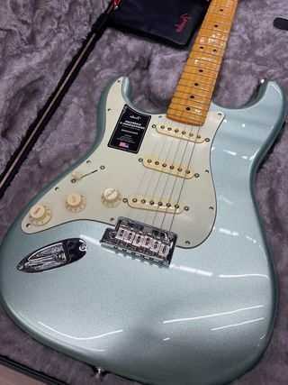 Guitarra Eléctrica Fender Stratocaster