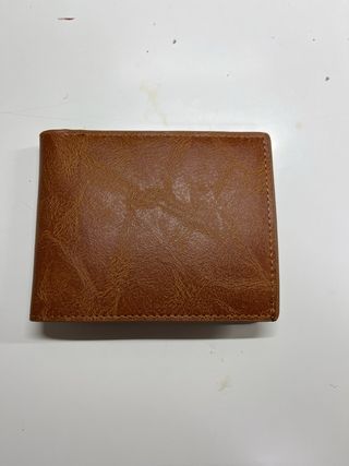 Cartera color cuero para hombre