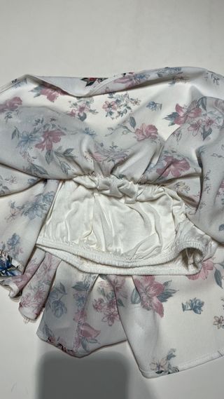 Top Bershka flores volante S