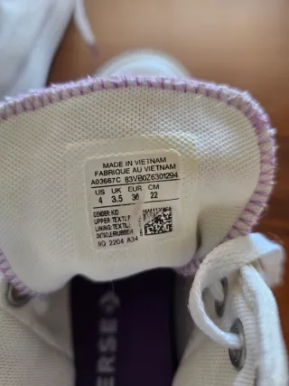 Converse Bianche e Violette