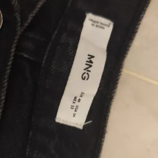 Pantalón vaquero recto Mango negro