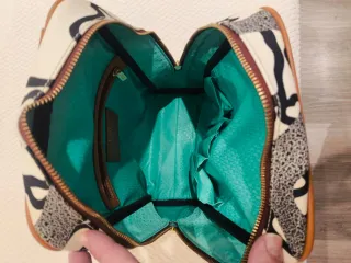 Bolso bandolera Tous estampado