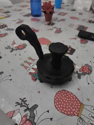 Candelabro in legno fatto a mano