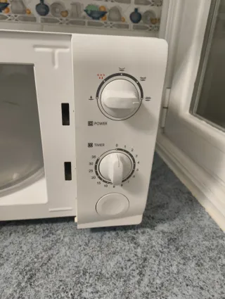 Microonde Daewoo Bianco