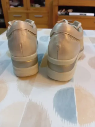 Zapatos mujer beige/dorado