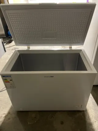 Congelatore orizzontale Universal Blue 241L