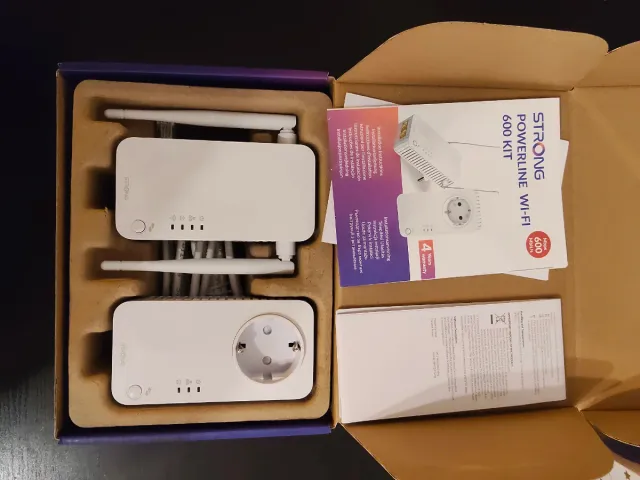 STRONG Powerline Wi-Fi 600 Kit