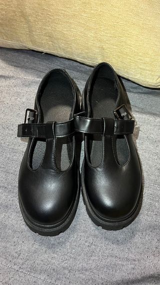 zapatos negros con tacon