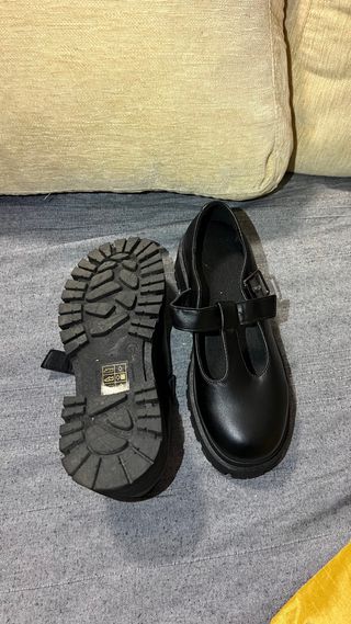 zapatos negros con tacon