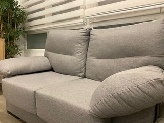 Divano a 2 posti grigio