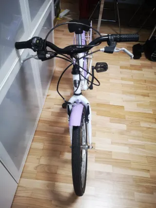 Bicicleta infantil Topbike blanca y morada