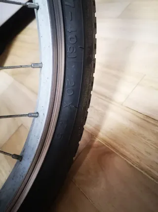 Bicicleta infantil Topbike blanca y morada