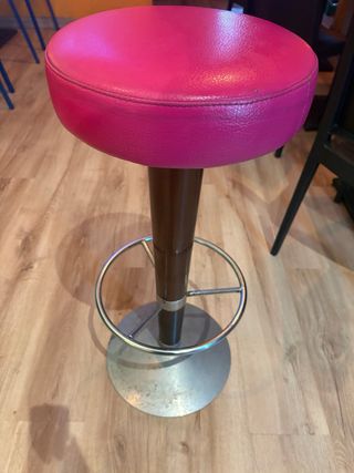 Banqueta alta rosa y metal 70cm