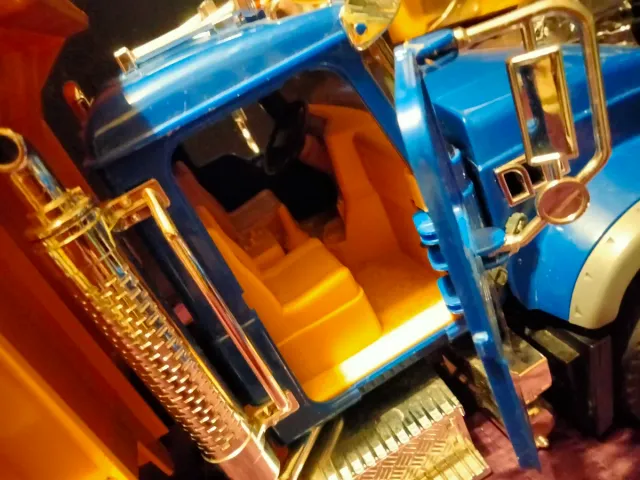 Camión Bruder 2815 Mack granite 1:16