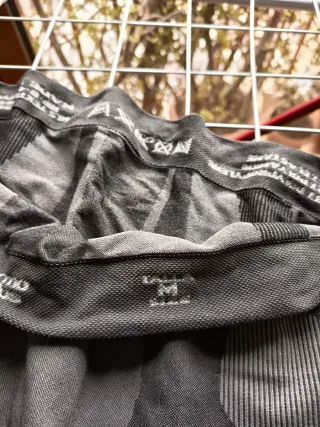 Camiseta Térmica Lurbel Negra y Gris