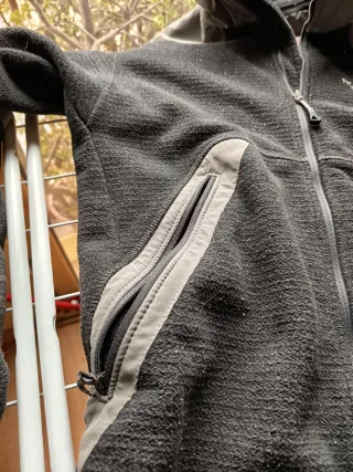 Chaqueta The North Face Negra y Gris