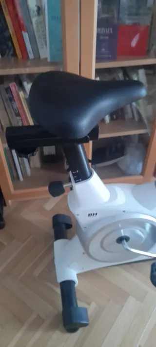 Bicicleta Estática BH ZT 100