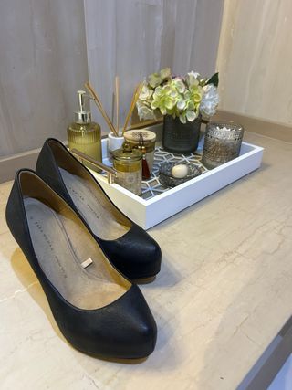Zapatos de tacón Zara negros
