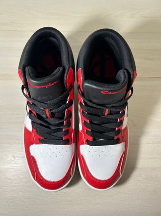 Zapatillas Champion Rojas y Blancas