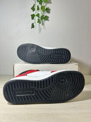 Zapatillas Champion Rojas y Blancas