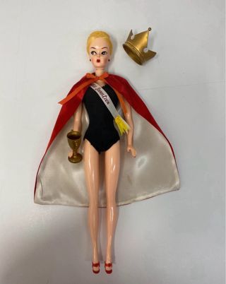 Muñeca Miss Seventeen años 50