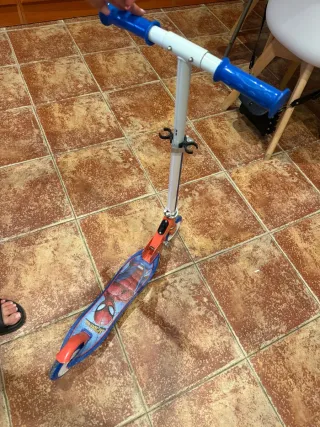 Patinete infantil Spiderman