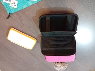 Nintendo 2DS XL Blanca y Naranja