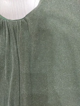 Top brillante verde talla L