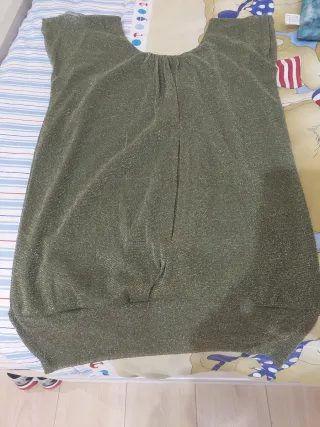 Top brillante verde talla L