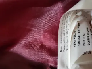 Giacca in pelle scamosciata bordeaux chiaro