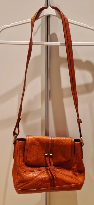 Bolso Lamarthe de piel. Color cuero anaranjado