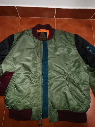 Chaqueta Alpha Industries MA1 Palladium