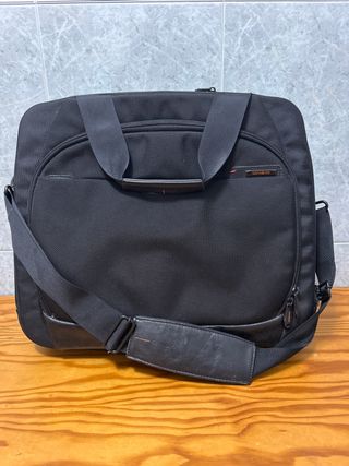 Maletín Samsonite Negro