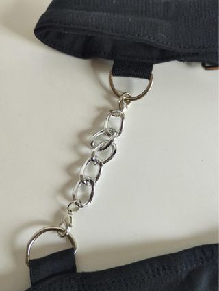 Crop top con cadenas Talla S