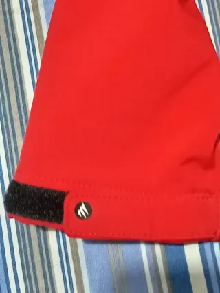 Cazadora Mountain Roja