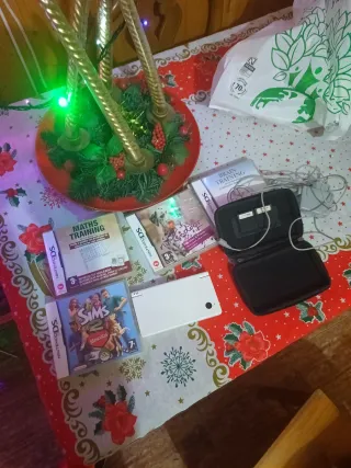 Nintendo DSi con 4 juegos
