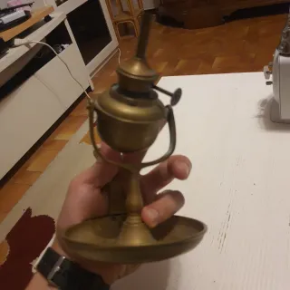 Lampada a olio vintage in metallo