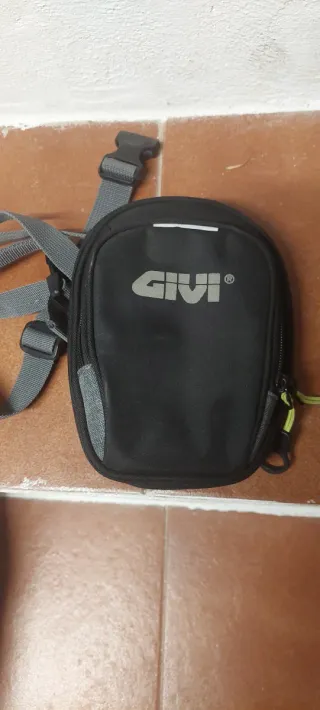 Bolsa de pierna Givi