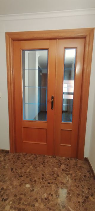 Puerta de madera maciza de roble