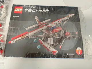 Lego Technic 42040 Avión Extinción Incendios