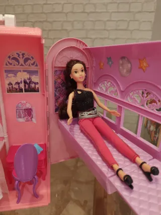 Habitación de Barbie Maleta Rosa