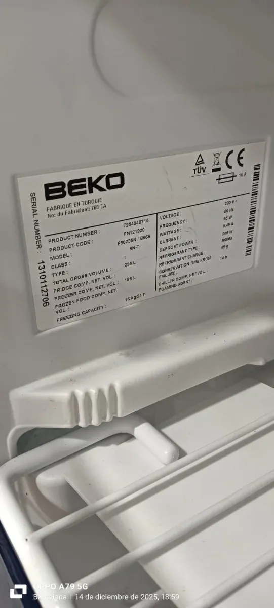 Congelador Vertical Beko A+ no Frost