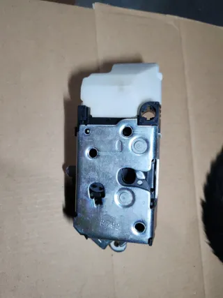 Cerradura original Alfa Romeo 146