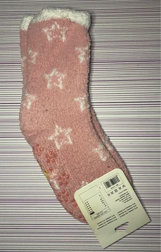 Calcetines rosas con estrellas y antideslizantes